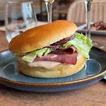 酒店 Ibis Petite Camargue 吕内尔