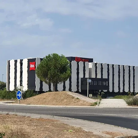 Ibis Petite Camargue מלון