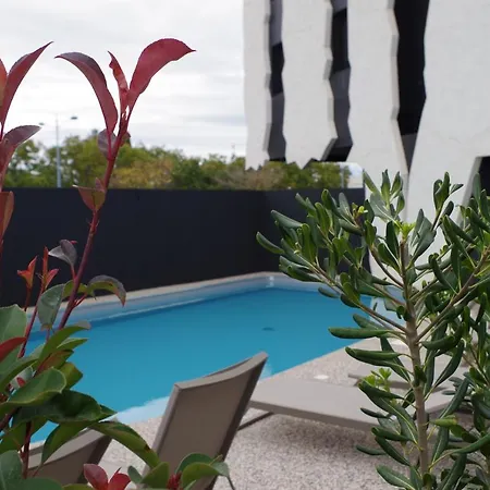 Ibis Petite Camargue מלון