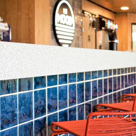 Ibis Lunel Petite Camargue Hotel