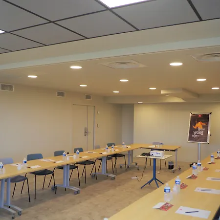 Ibis Petite Camargue מלון 3*