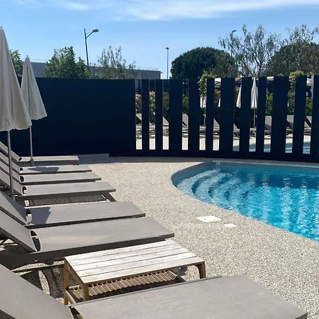 Ibis Petite Camargue לונל
