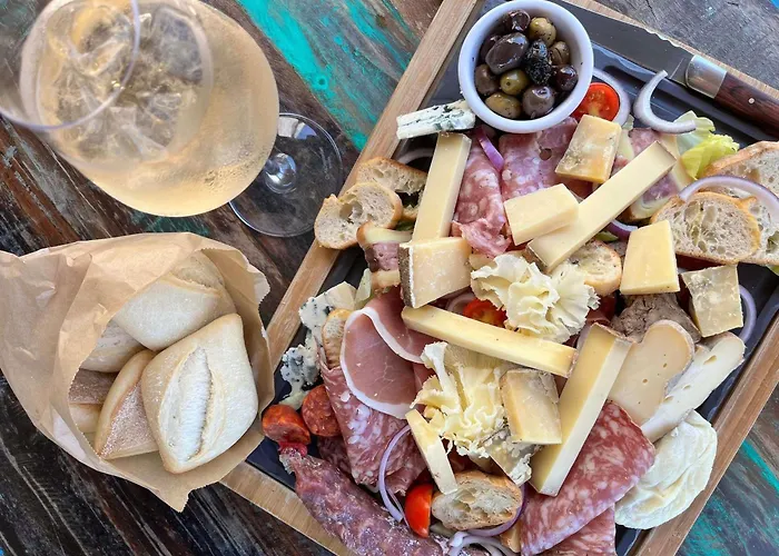 Ibis Petite Camargue Hotel